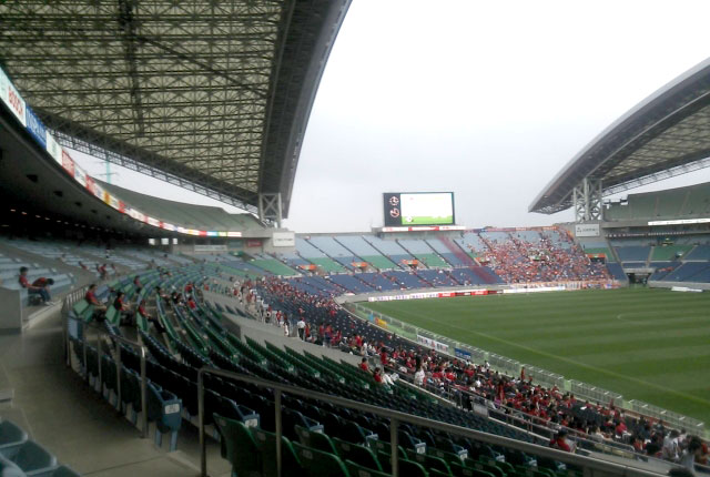 スタジアム・ドームの大屋根架設